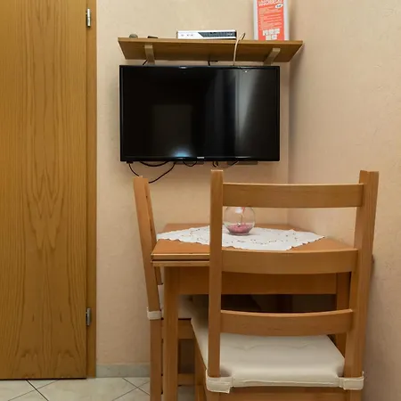 By The Sea Duce, - 5973 Apartment Omis