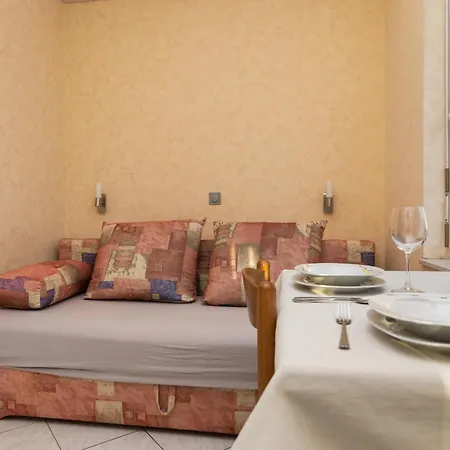 By The Sea Duce, - 5973 Apartment *