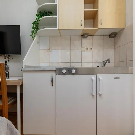 Apartment By The Sea Duce, - 5973