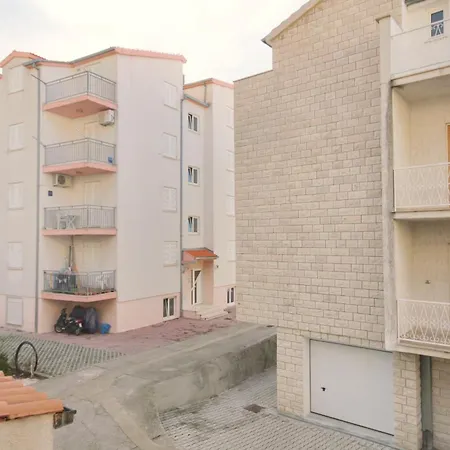 By The Sea Duce, - 5973 Apartment