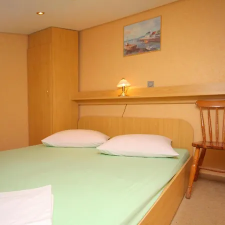 By The Sea Duce, - 5973 Apartment