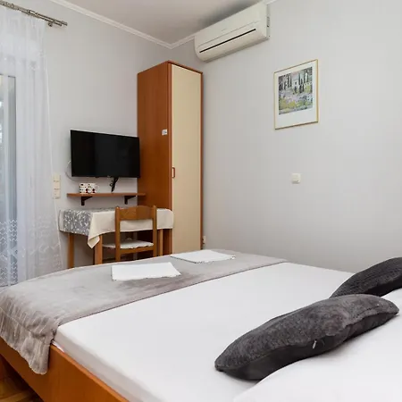 By The Sea Duce, - 5973 Apartment Omis