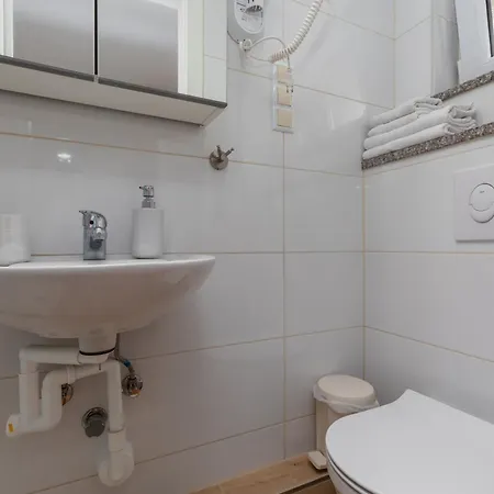 By The Sea Duce, - 5973 Apartment Omis